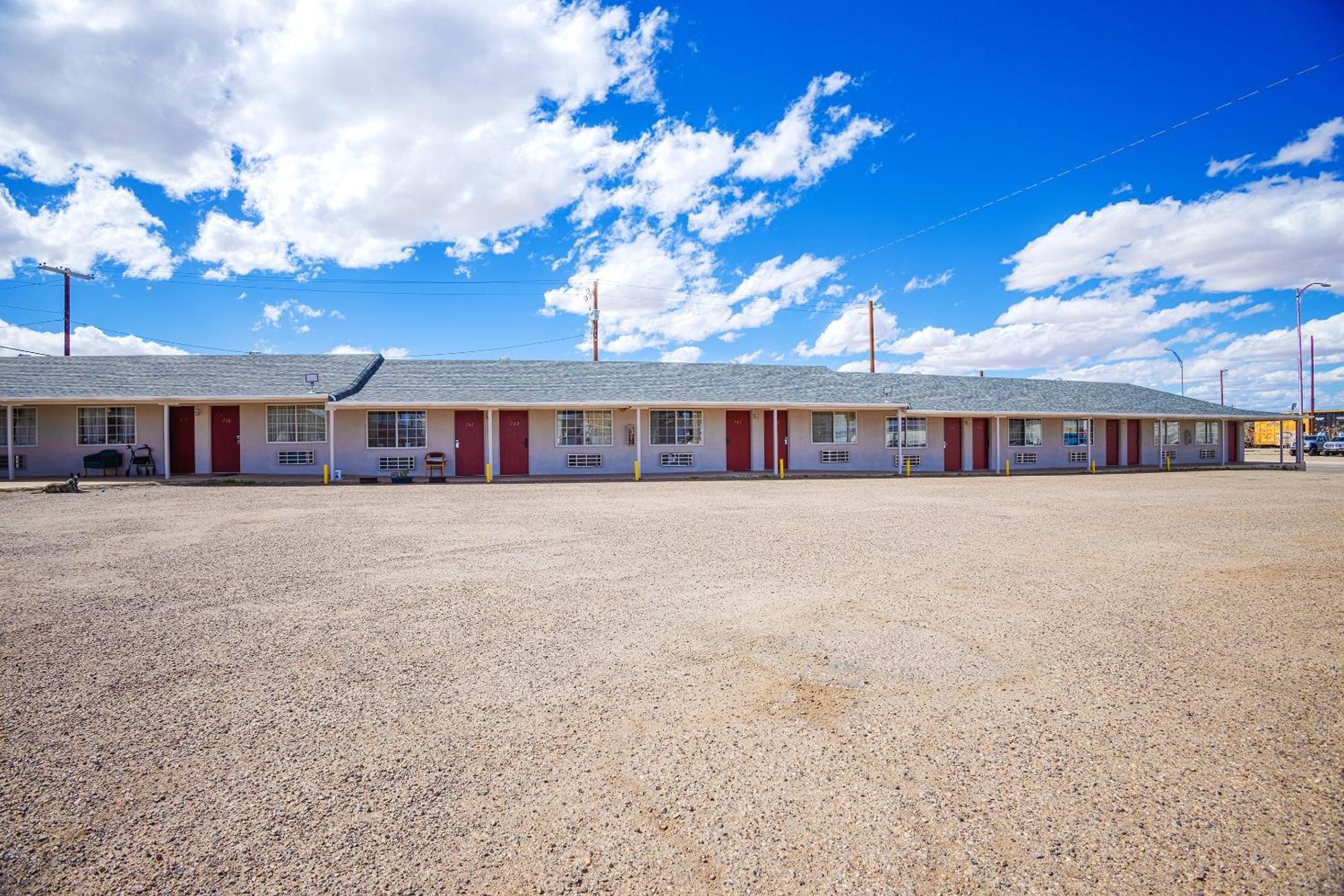 Motel, By Oyo