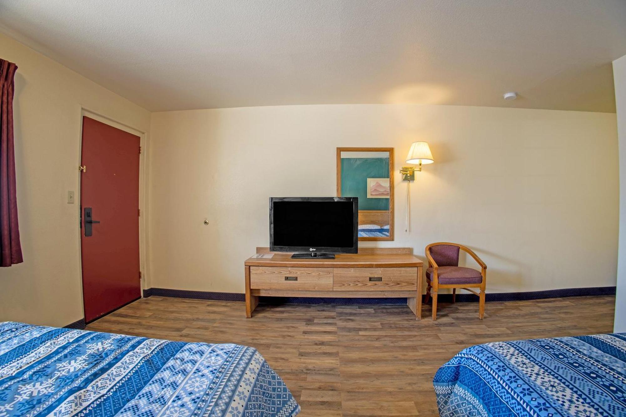 Motel, By Oyo Motel 4*